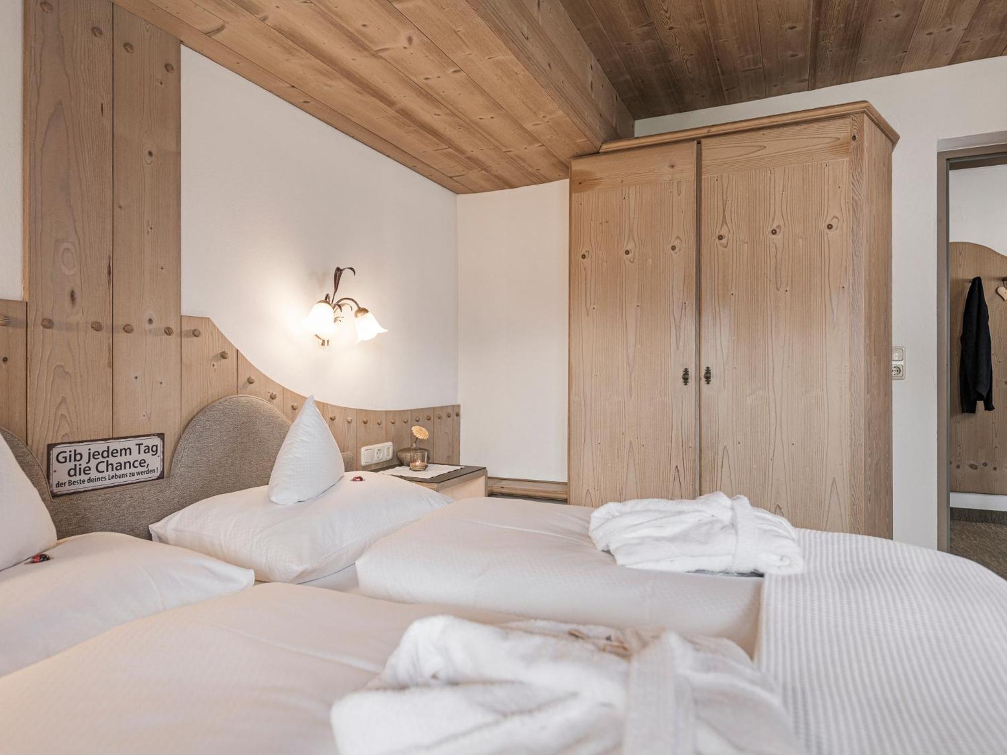 Apparthotel "Landhaus Veronika" ไมย์อาโฮเฟิน ภายนอก รูปภาพ